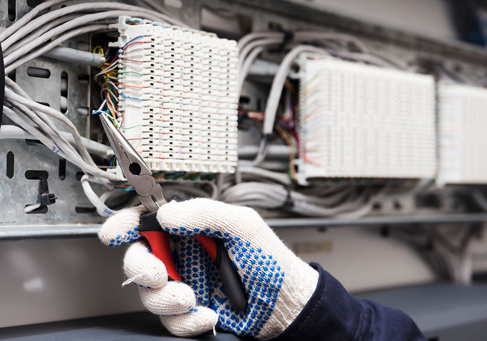 electrical maintenance service